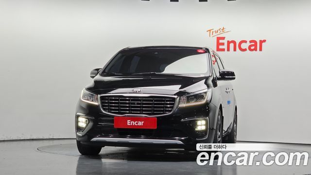 Kia Carnival 9-Seater Noblesse Special 2020 — фото 3