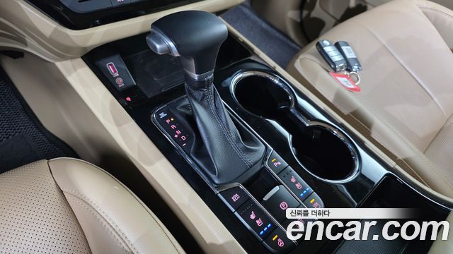 Kia Carnival 9-Seater Noblesse Special 2020 — фото 9