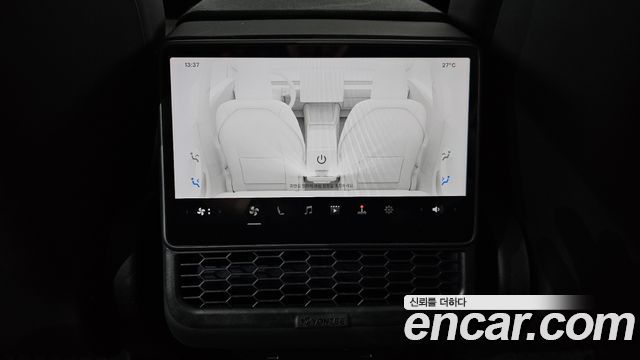 Tesla Model 3 RWD 2025 — фото 18