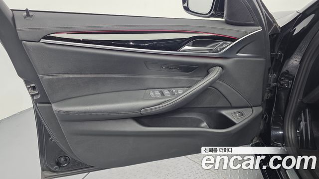 BMW 5 Series (G30) 520i Luxury 2022 — фото 24