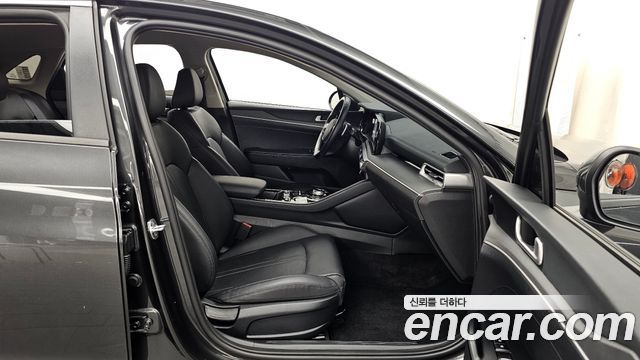 Kia K5 (III) 2.0 Prestige 2022 — фото 11