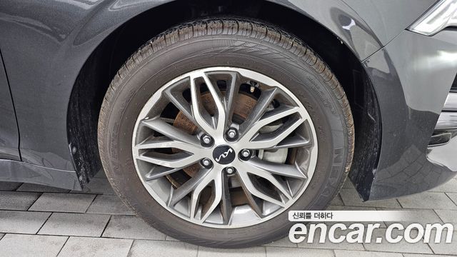 Kia K5 (III) 2.0 Prestige 2022 — фото 21
