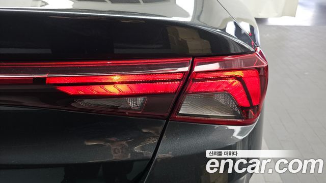 Kia K5 (III) 2.0 Prestige 2022 — фото 23