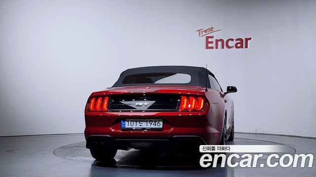 Ford Mustang GT Convertible 2022 — фото 4
