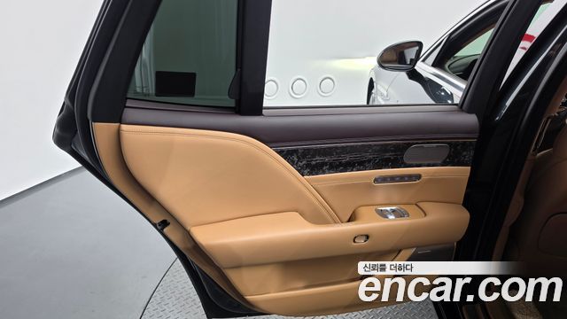 Genesis G90 (RS4) Gasoline 3.5 Turbo e-S/C AWD 2023 — фото 25