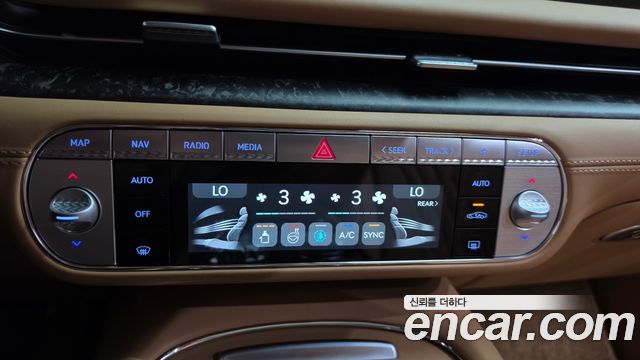 Genesis G90 (RS4) Gasoline 3.5 Turbo e-S/C AWD 2023 — фото 32