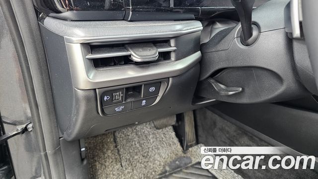 Hyundai Grandeur (GN7) 2,5 Gasoline 2WD Premium 2023 — фото 16