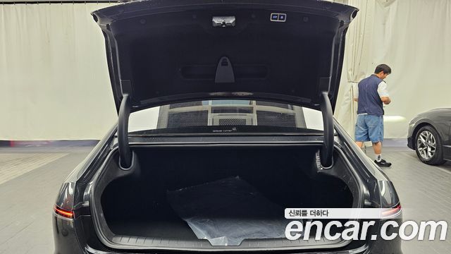 Hyundai Grandeur (GN7) 2,5 Gasoline 2WD Premium 2023 — фото 20