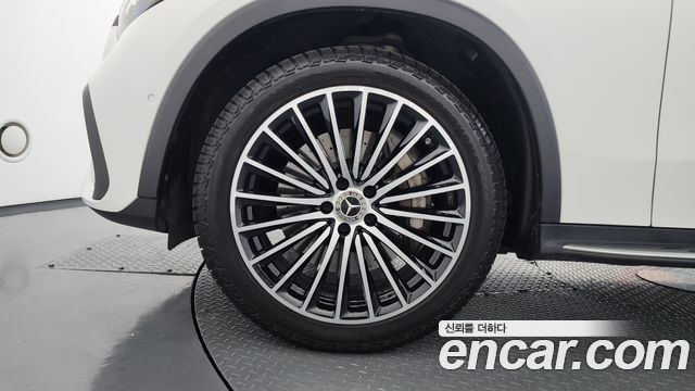 Mercedes-Benz GLC-Class (X254) GLC300 4MATIC AMG Line 2023 — фото 5