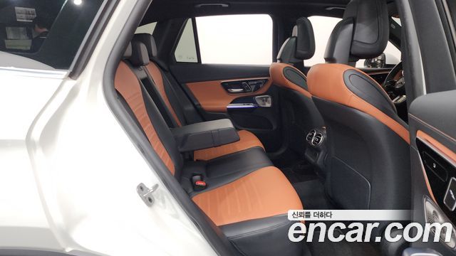 Mercedes-Benz GLC-Class (X254) GLC300 4MATIC AMG Line 2023 — фото 11