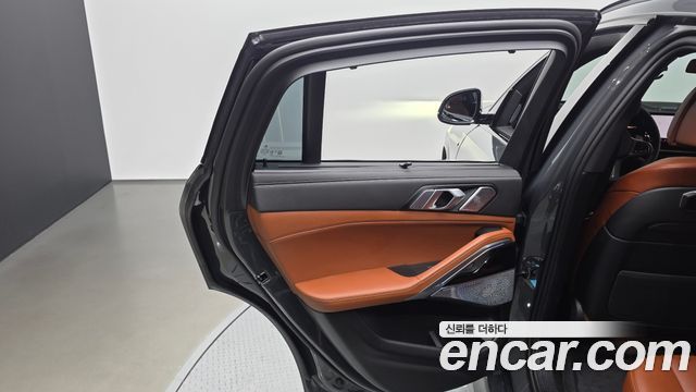 BMW X6 (G06) xDrive40i M Sport Pro Best Seller Edition 2026 — фото 25