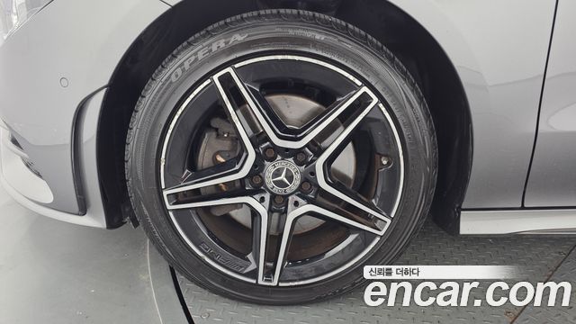 Mercedes-Benz CLA-Class (C118) CLA250 4MATIC 2021 — фото 5