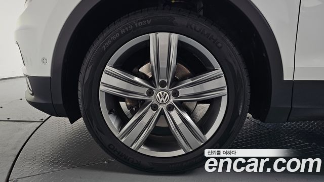 Volkswagen Tiguan (II) 2.0 TDI 4Motion Prestige 2018 — фото 5