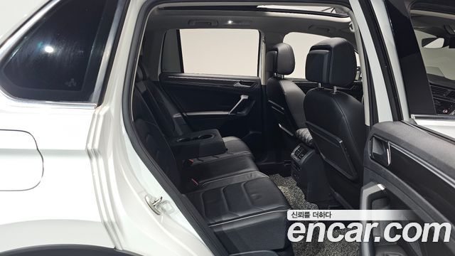 Volkswagen Tiguan (II) 2.0 TDI 4Motion Prestige 2018 — фото 11
