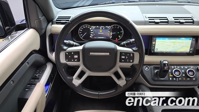 Land Rover Defender (L663) 110 D250 SE 2023 — фото 13