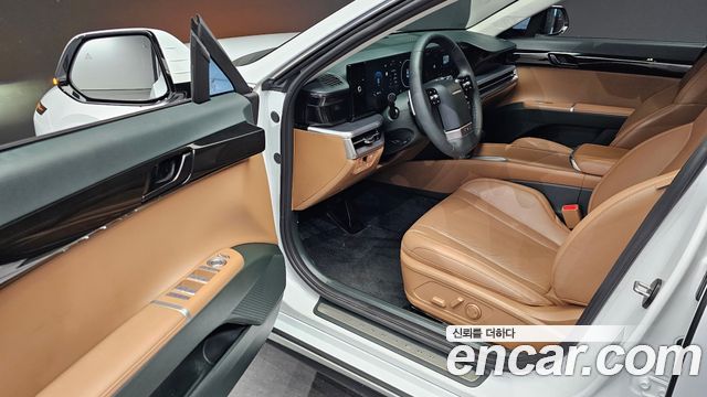 Hyundai Grandeur (GN7) 2,5 Gasoline 2WD Premium 2023 — фото 10