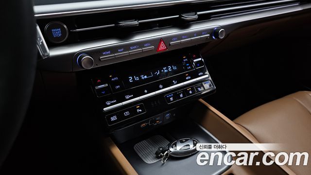 Hyundai Grandeur (GN7) 2,5 Gasoline 2WD Premium 2023 — фото 19