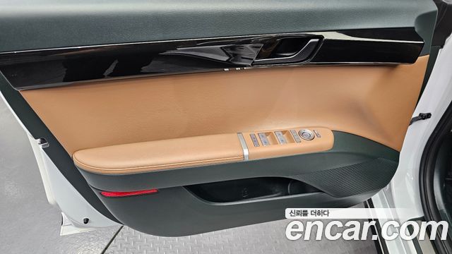 Hyundai Grandeur (GN7) 2,5 Gasoline 2WD Premium 2023 — фото 24