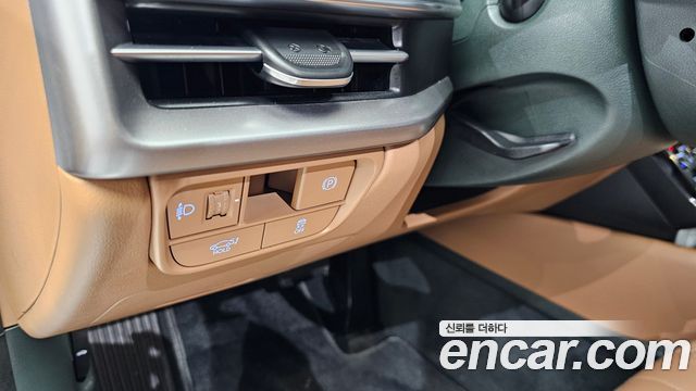 Hyundai Grandeur (GN7) 2,5 Gasoline 2WD Premium 2023 — фото 27
