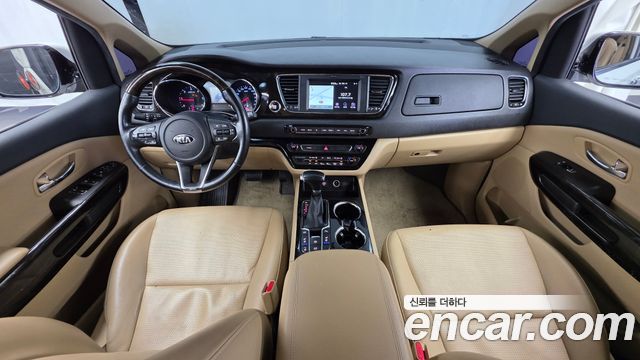 Kia Carnival 9-Seater Prstige 2019 — фото 7