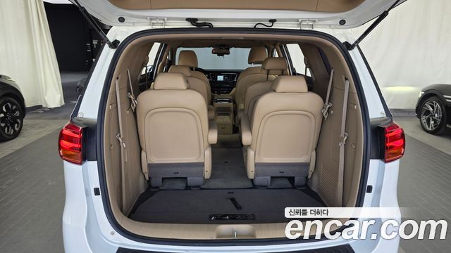 Kia Carnival 9-Seater Prstige 2019 — фото 20