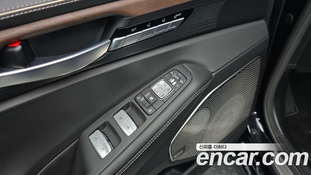 Genesis G90 5.0 AWD Limousine Prestige 2021 — фото 15