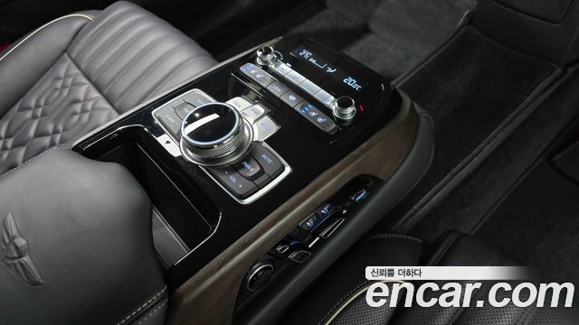 Genesis G90 5.0 AWD Limousine Prestige 2021 — фото 19