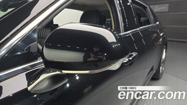 Genesis G90 5.0 AWD Limousine Prestige 2021 — фото 31