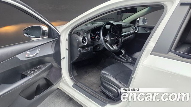 Kia K3 (II) 1.6 Prestige 2022 — фото 10