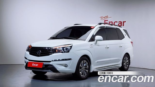 KG Mobility (SsangYong) Korando Turismo 4WD TX 9-seater 2016 — фото 1