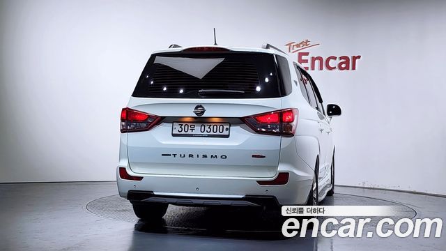 KG Mobility (SsangYong) Korando Turismo 4WD TX 9-seater 2016 — фото 4