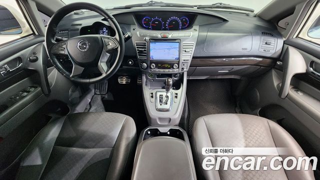 KG Mobility (SsangYong) Korando Turismo 4WD TX 9-seater 2016 — фото 7