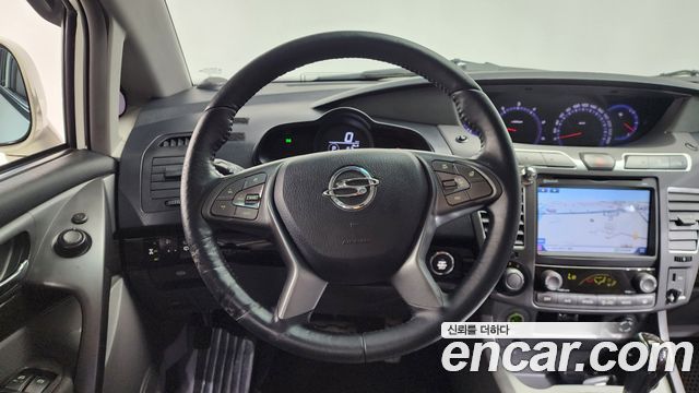 KG Mobility (SsangYong) Korando Turismo 4WD TX 9-seater 2016 — фото 12