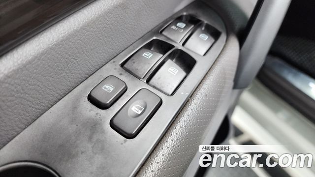 KG Mobility (SsangYong) Korando Turismo 4WD TX 9-seater 2016 — фото 15