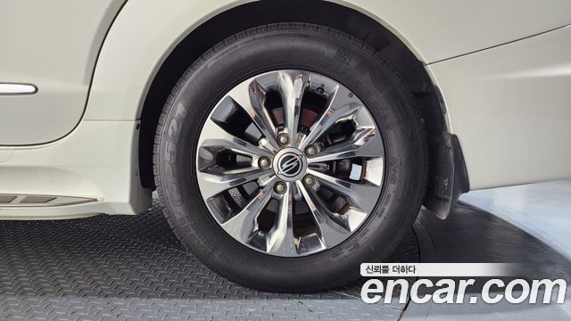 KG Mobility (SsangYong) Korando Turismo 4WD TX 9-seater 2016 — фото 21