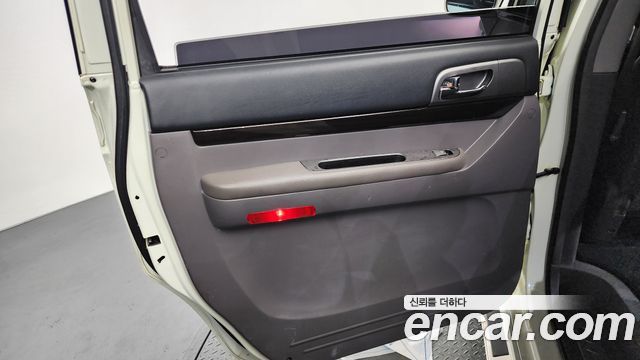 KG Mobility (SsangYong) Korando Turismo 4WD TX 9-seater 2016 — фото 25