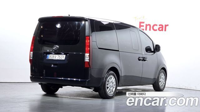 Hyundai Staria Cargo 5-Seater Modern 2023 — фото 2