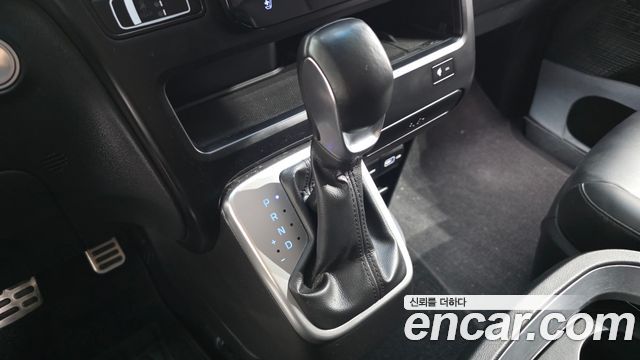Hyundai Staria Cargo 5-Seater Modern 2023 — фото 9