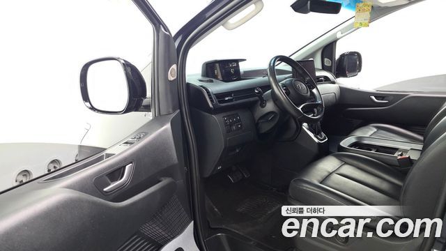 Hyundai Staria Cargo 5-Seater Modern 2023 — фото 11