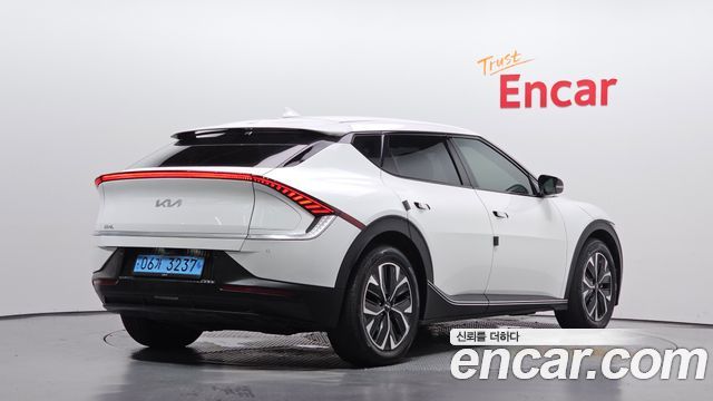 Kia EV6 Long Range 4WD Air 2022 — фото 2