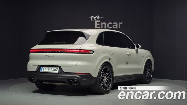 Porsche Cayenne (PO536) 3.0 S E-Hybrid 2025 — фото 2