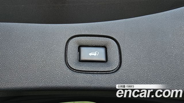 Renault Korea QM6 2.0 LPe RE Signature 2WD 2021 — фото 31