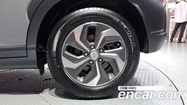 Hyundai Kona Hybrid Modern 2023 — фото 21