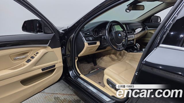 BMW 5 Series (F10) 528i xDrive Luxury 2014 — фото 10