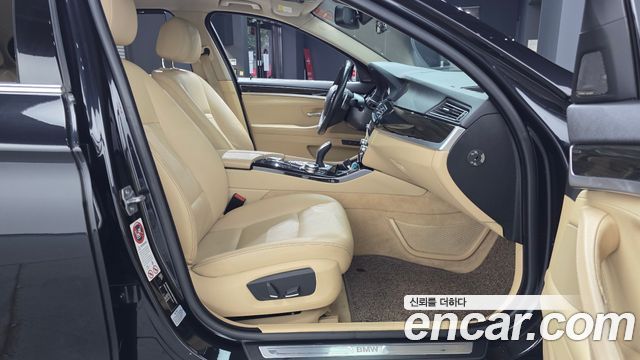 BMW 5 Series (F10) 528i xDrive Luxury 2014 — фото 11