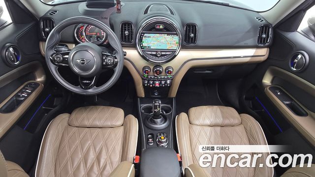 MINI Cooper Countryman Savile Row Edition 2nd 2020 — фото 7