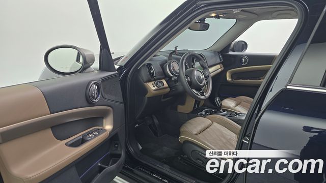 MINI Cooper Countryman Savile Row Edition 2nd 2020 — фото 10