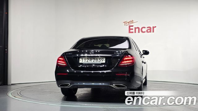 Mercedes-Benz E-Class (W213) E300 4MATIC AMG Line 2020 — фото 4