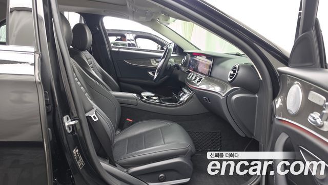 Mercedes-Benz E-Class (W213) E300 4MATIC AMG Line 2020 — фото 15
