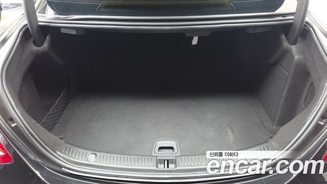 Mercedes-Benz E-Class (W213) E300 4MATIC AMG Line 2020 — фото 24